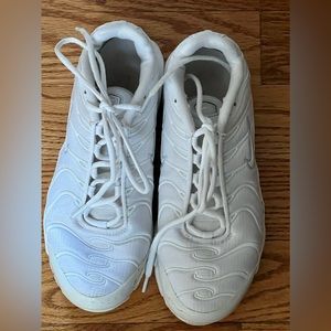 Nike Air Max TN size Youth 6–good used condition